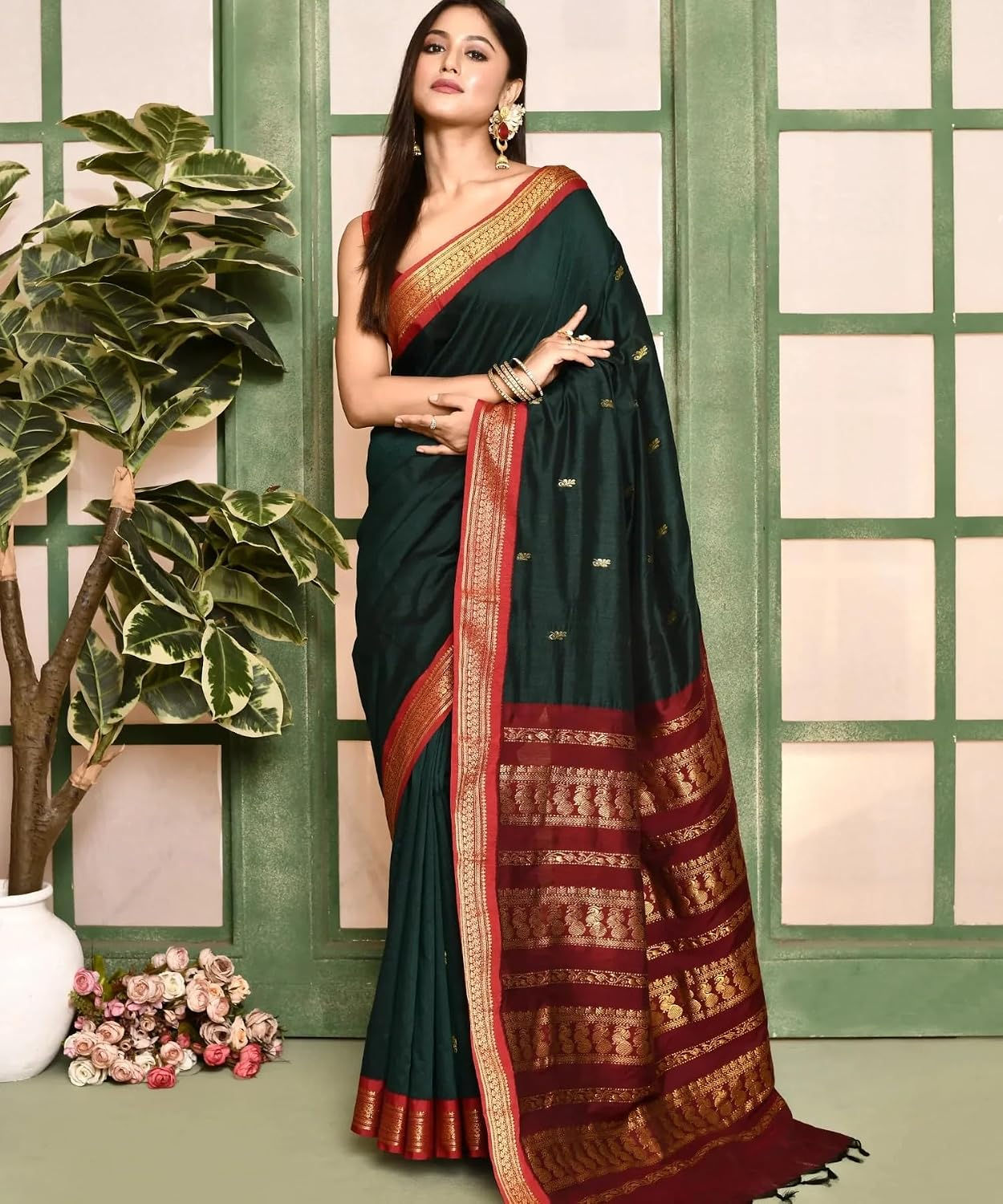 ILAIYAAL CLOTHINGS South Cotton Gadwal Saree for Women | Celebrity Inspired Traditional Ethnic Wear | Chettinad & Kalyani Cotton Sarees | Soft Cotton Saree with Blouse Piece - Green Maroon - Image 2