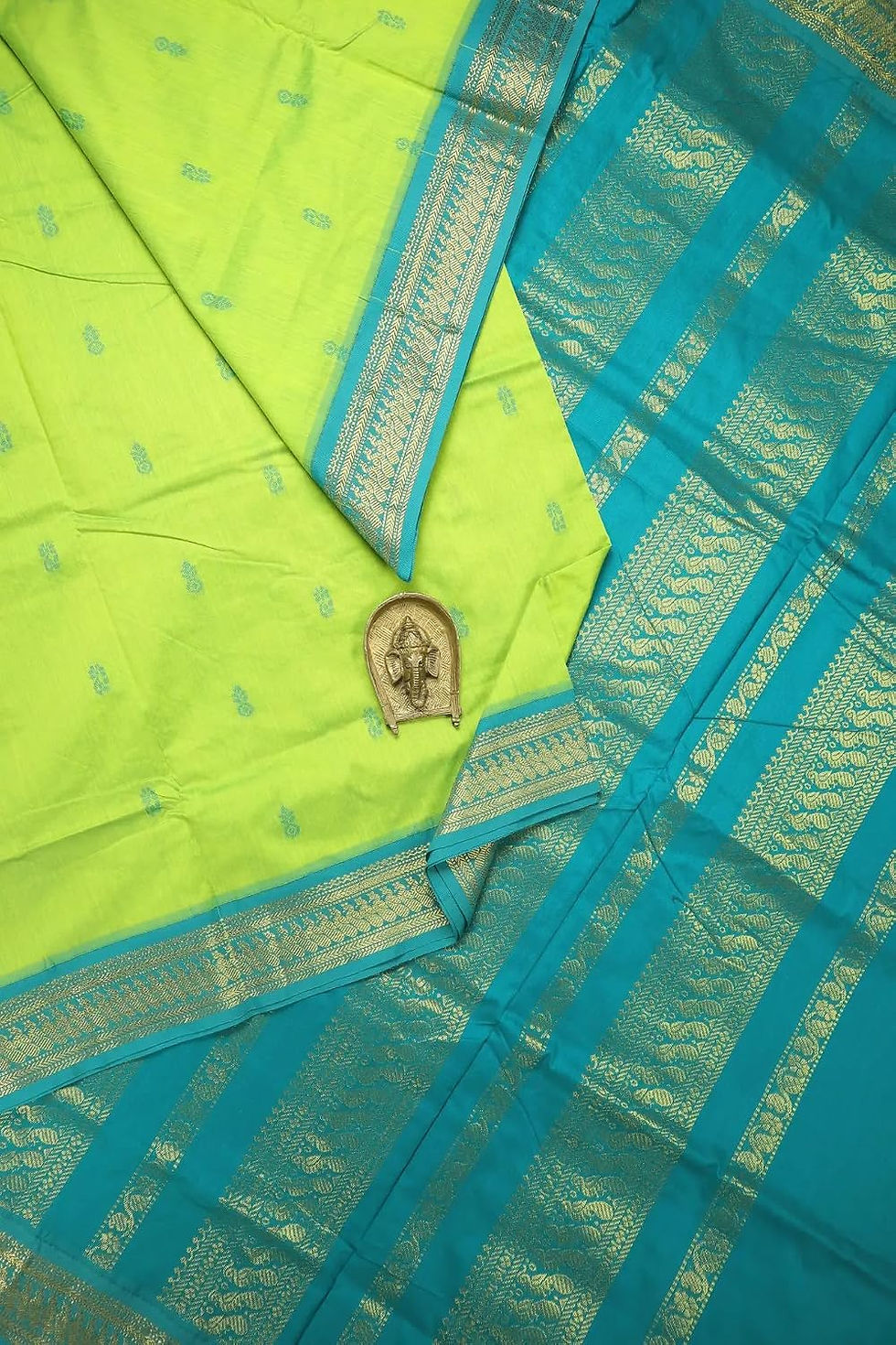 Thumbnail: ILAIYAAL CLOTHINGS South Cotton Gadwal Saree for Women | Celebrity Inspired Traditional Ethnic Wear | Chettinad & Kalyani Cotton Sarees | Soft Cotton Saree with Blouse Piece - Parrot Green Blue - Image 5