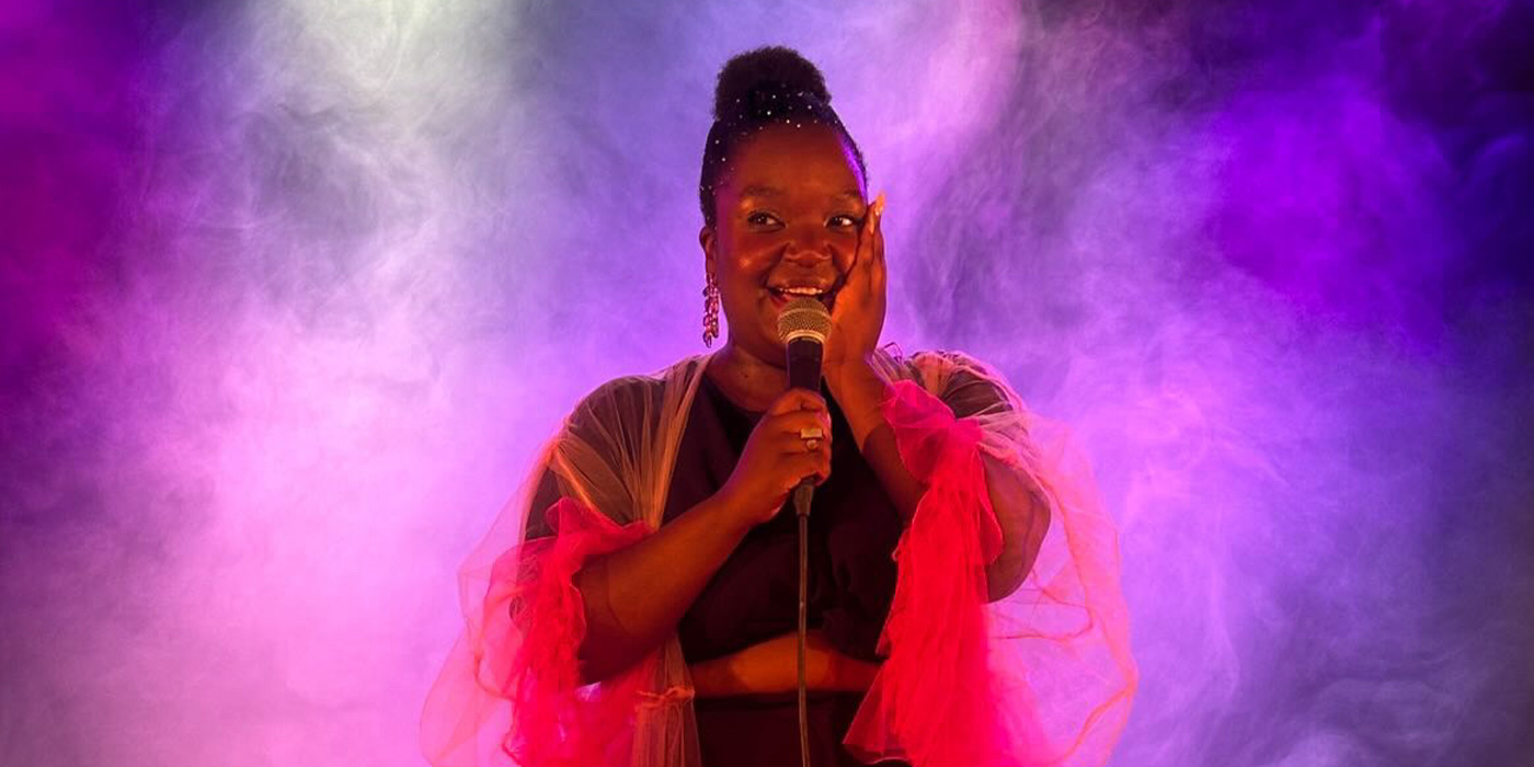 Portrait collectif pour l’Inter-LGBT avec Le Tréma, Cookie Kunty, HoloKid, Mamari, Christophe Madrolle, Lolla Wesh, Jonas Ben Ahmed, Tonya Loren, Alexandre Schon. Une photographie forte, symbole de diversité, de fierté et d’inclusion, signée Le Dernier Calendrier. 