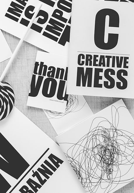 black-and-white-creative-desk-pen