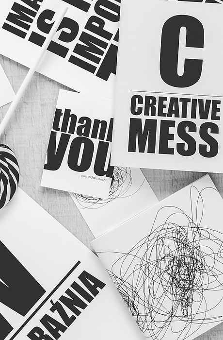 black-and-white-creative-desk-pen