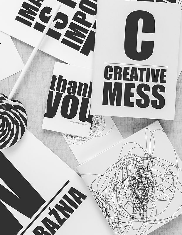 black-and-white-creative-desk-pen