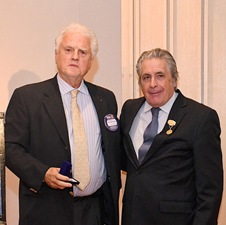 Oscar Cechi Medalla Bodas de Plata por 25 años de Servicio