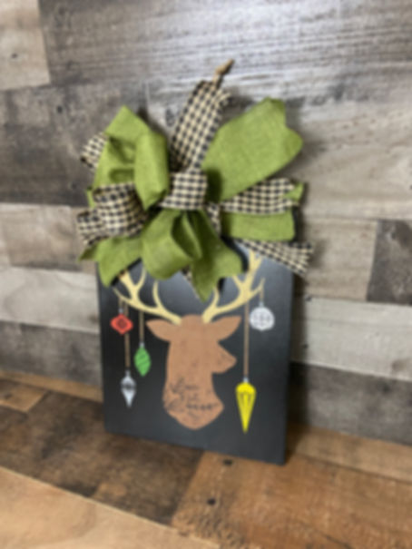 Reindeer Door Tag with Tangle ornaments