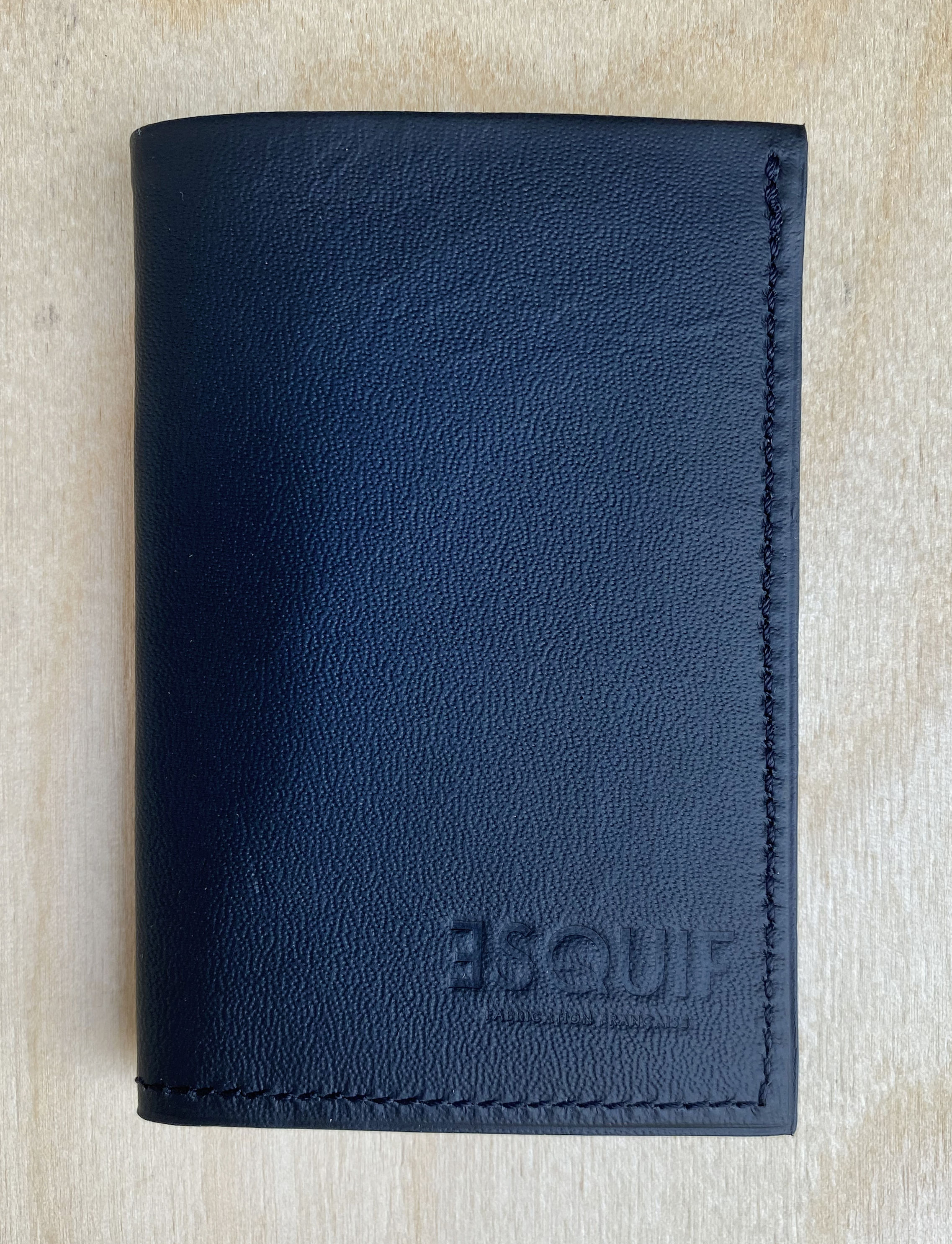 Porte-carte en cuir aperçu fermé