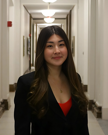 Isa Lieu Headshot.png