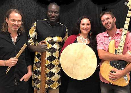 Mi'gmafrica - The meeting between the mandinka culture of Senegal and the mi'gmaq culture.