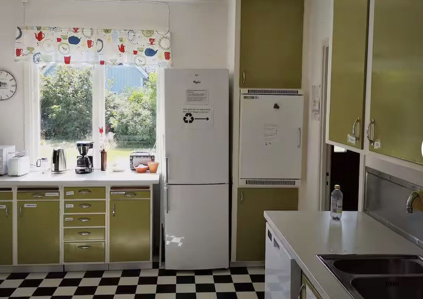 40ecfbc8-b435-4846-8951-ec28a95efa78_large