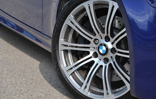 BMW M3 E93 alloy.jpg