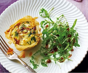 Goat's cheese, broccoli and red onion tartlets