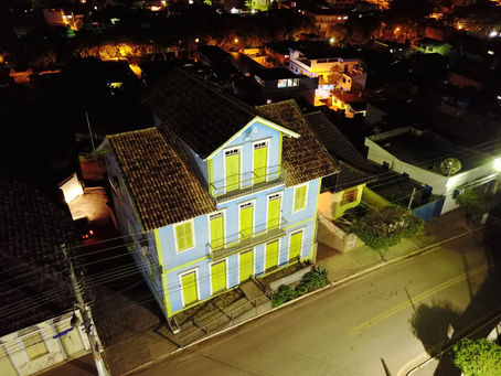 Trabalhos noturnos.