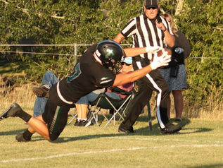 Titans roll over Choteau in opener, 52-16