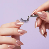 Design de Unhas e Extensão de Cílios
