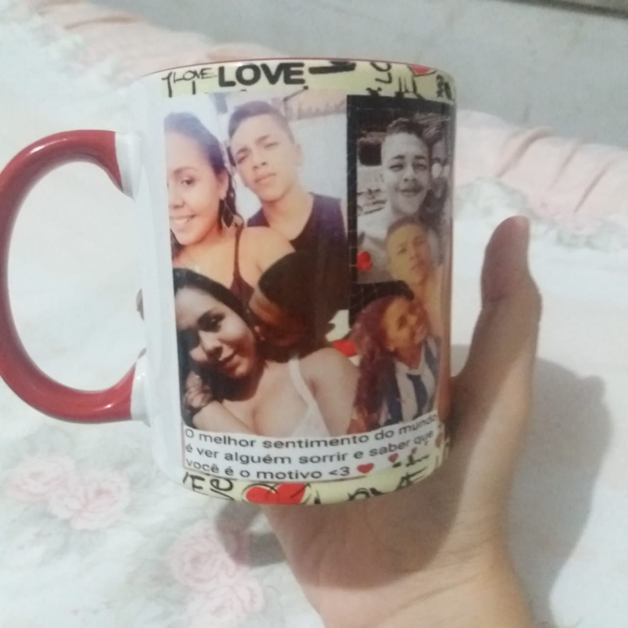 Caneca de namorados colorida vermelha