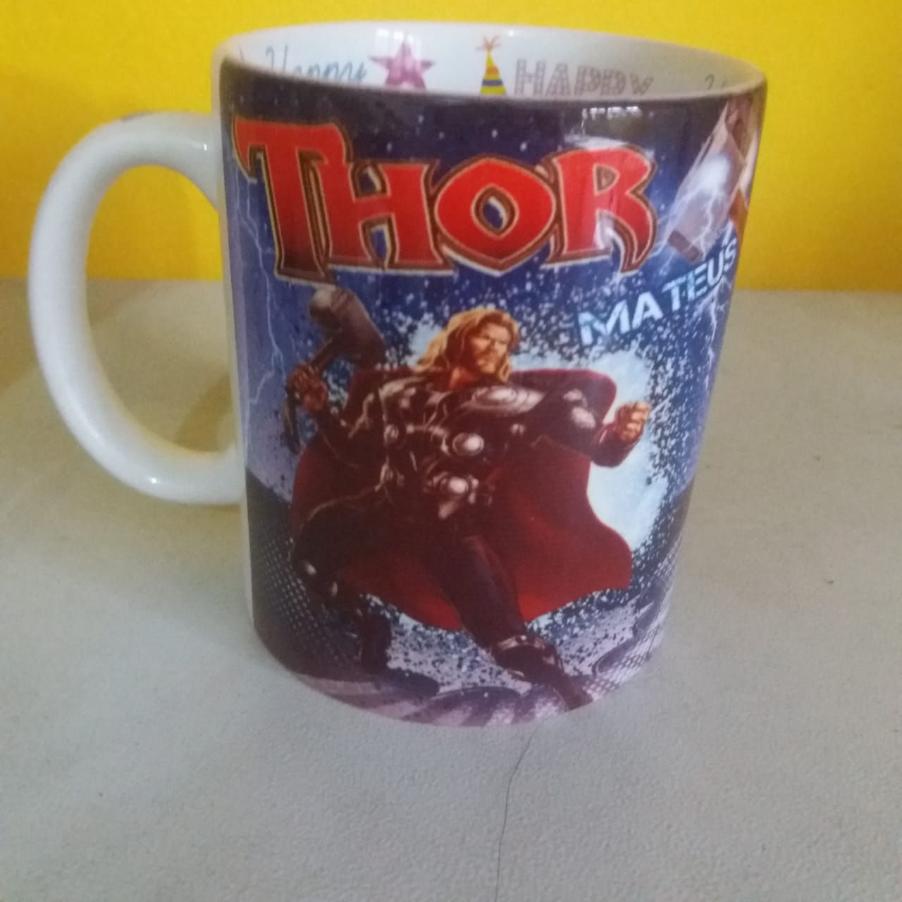 Caneca de aniversario Vingadores
