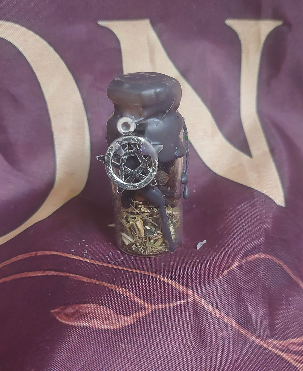 Reflect and Protect protection spell jar with pentacle charm by Tilly’s Tonics