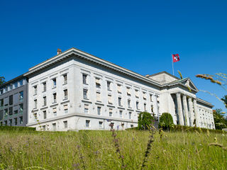 Tribunal fédéral : les exigences de qualités pour les professionnel∙les sont légales