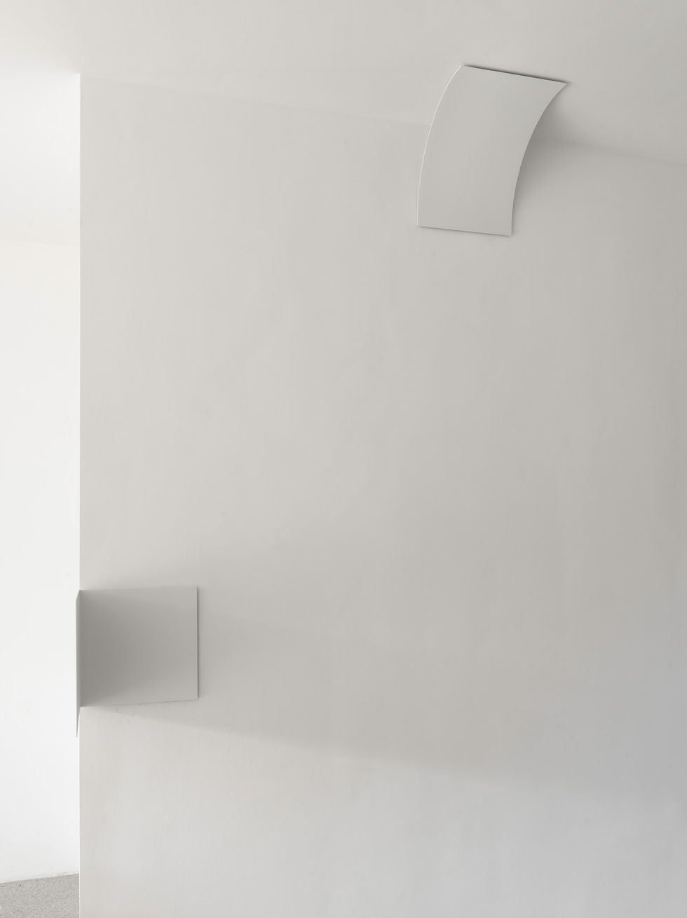 HOEK 01 [sharp corner]