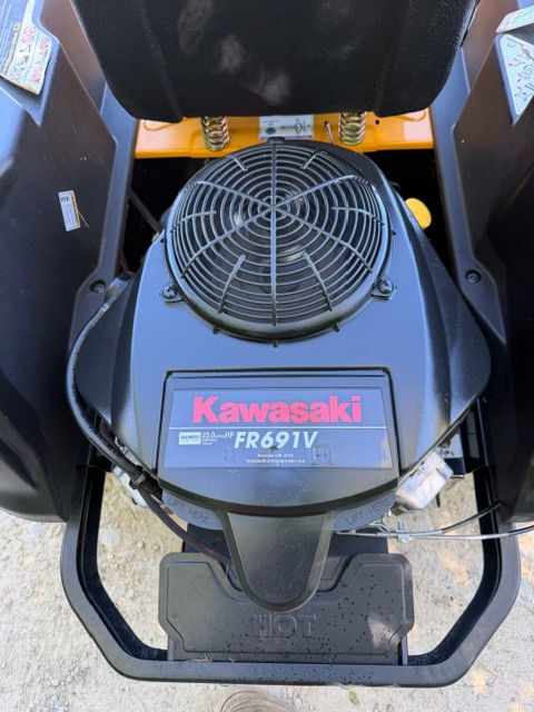 Thumbnail: Cub Cadet RZT L 54" zero turn, Kawasaki