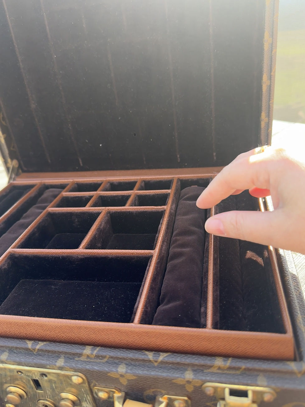 Thumbnail: C228. Louis Vuitton Jewelry Case Trunk 