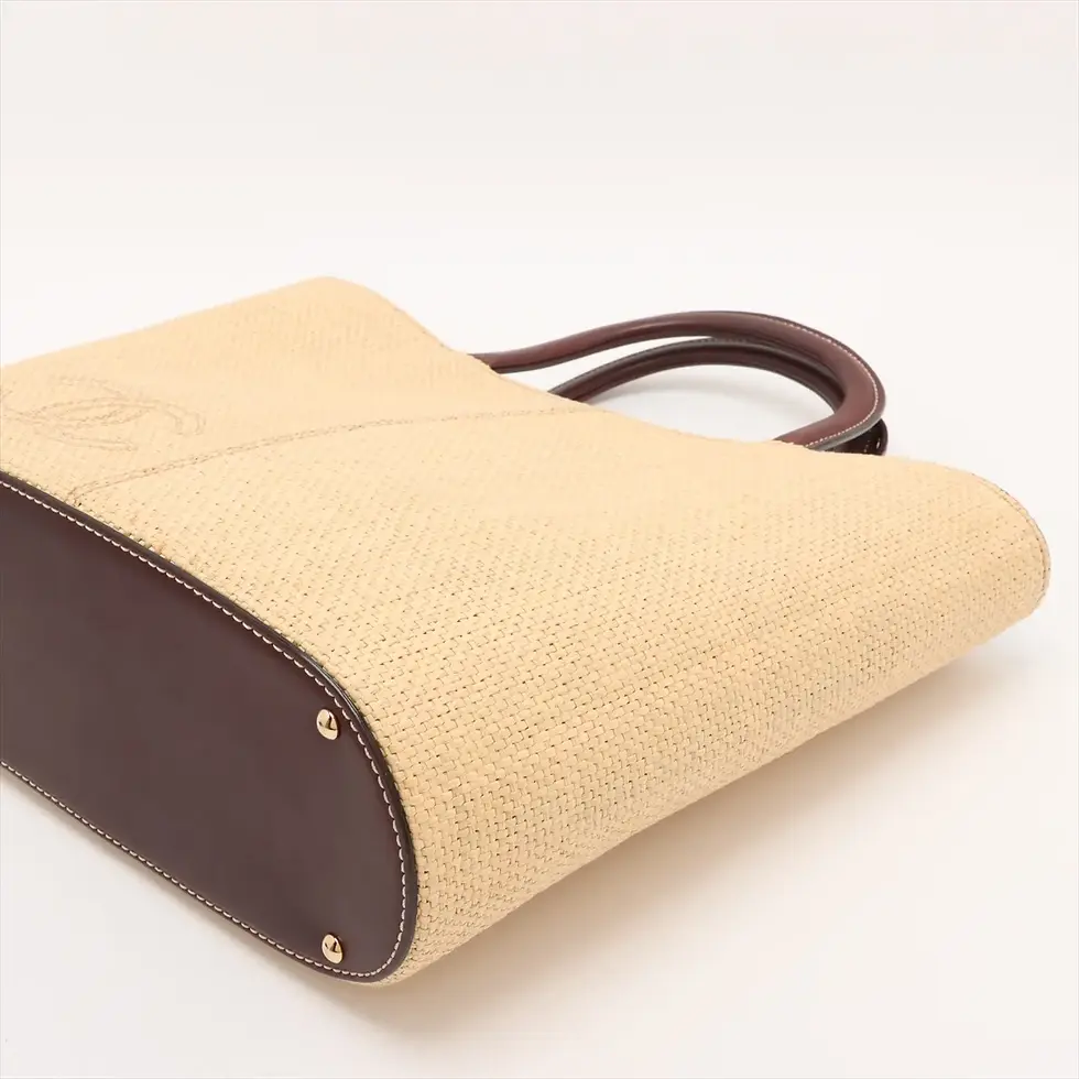 Thumbnail: B339. Chanel Raffia tote bag.