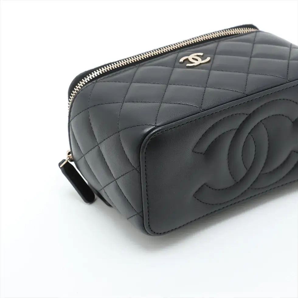 Thumbnail: B46. Chanel Vanity 2-way bag and B27. Chanel Clutch