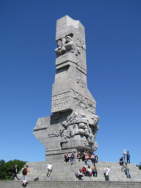 Westerplatte-Denkmal_Danzig_2010.jpg