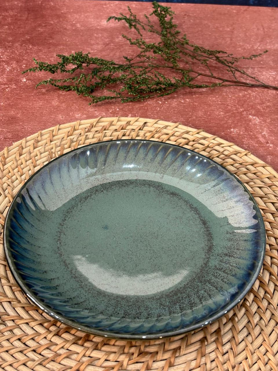Thumbnail: Olive Green with Lines Glaze Dinner Set (Set of 3)