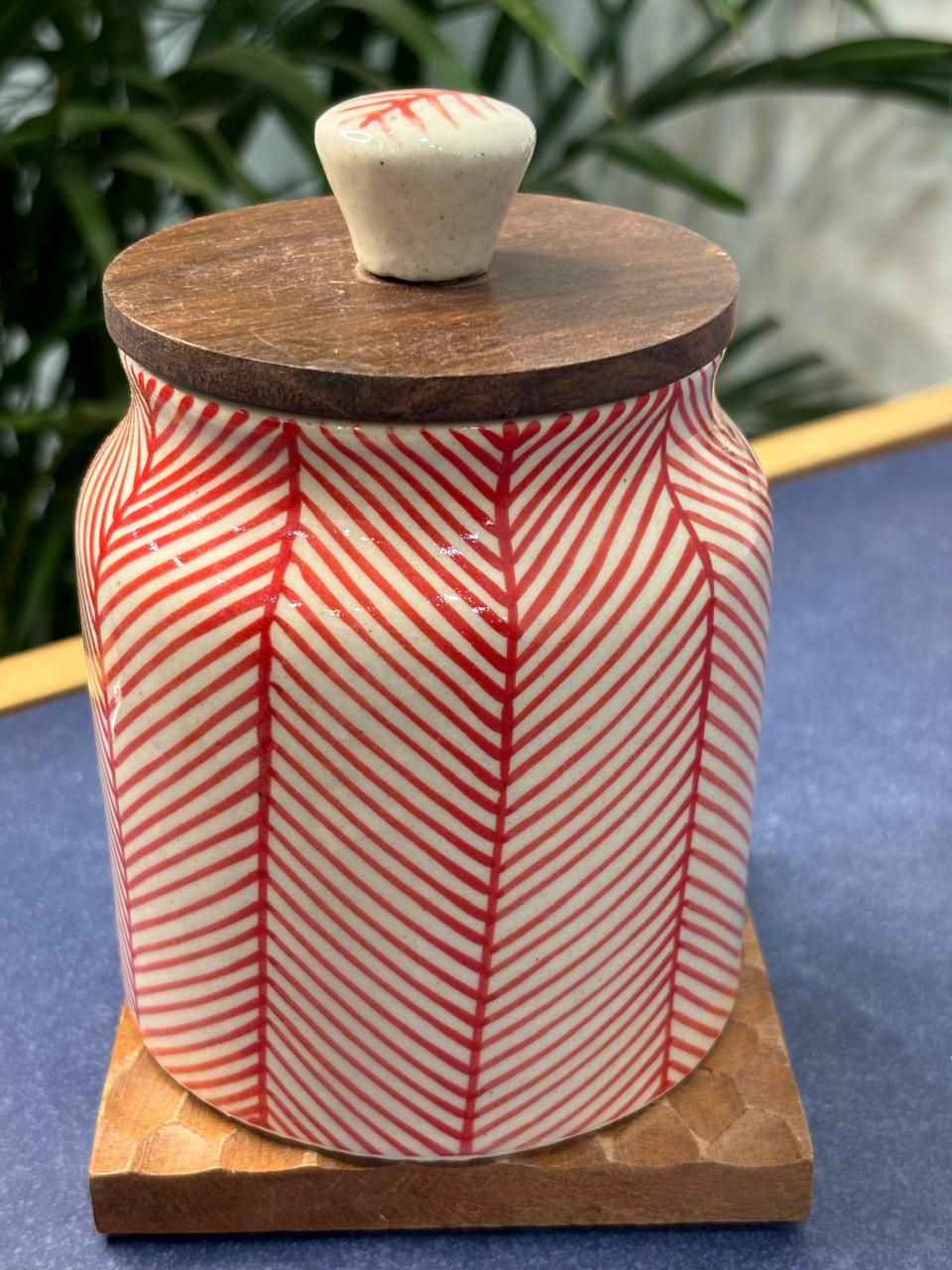 Thumbnail: Red Lines Pattern Air-tight Jar
