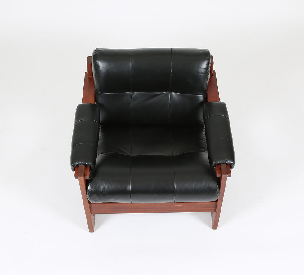 Thumbnail: Percival Lafer Brazilian Modern Leather Lounge Chair. MP-167 S-1. SOLD