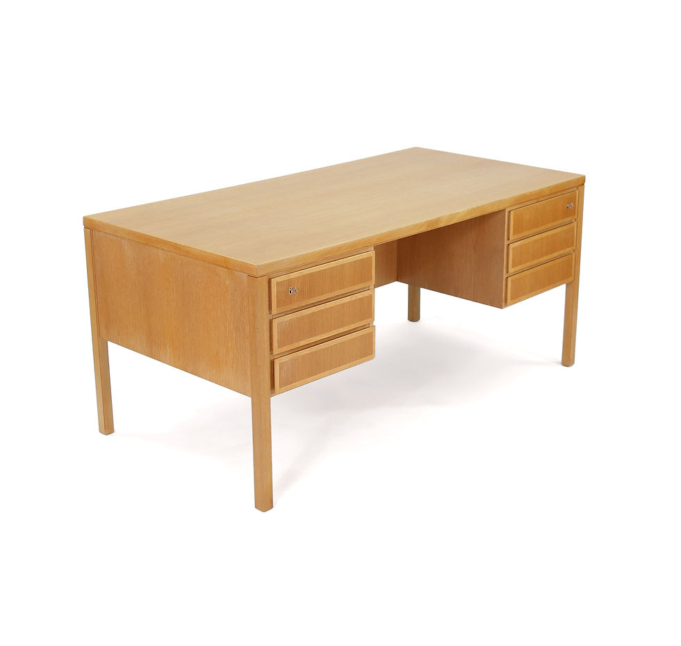 Thumbnail: Gunni Omann Jun Model 77 Oak Desk