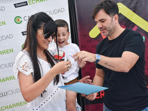 Castelli | Echarren entregó las primeras 16 viviendas con servicio básico de Internet
