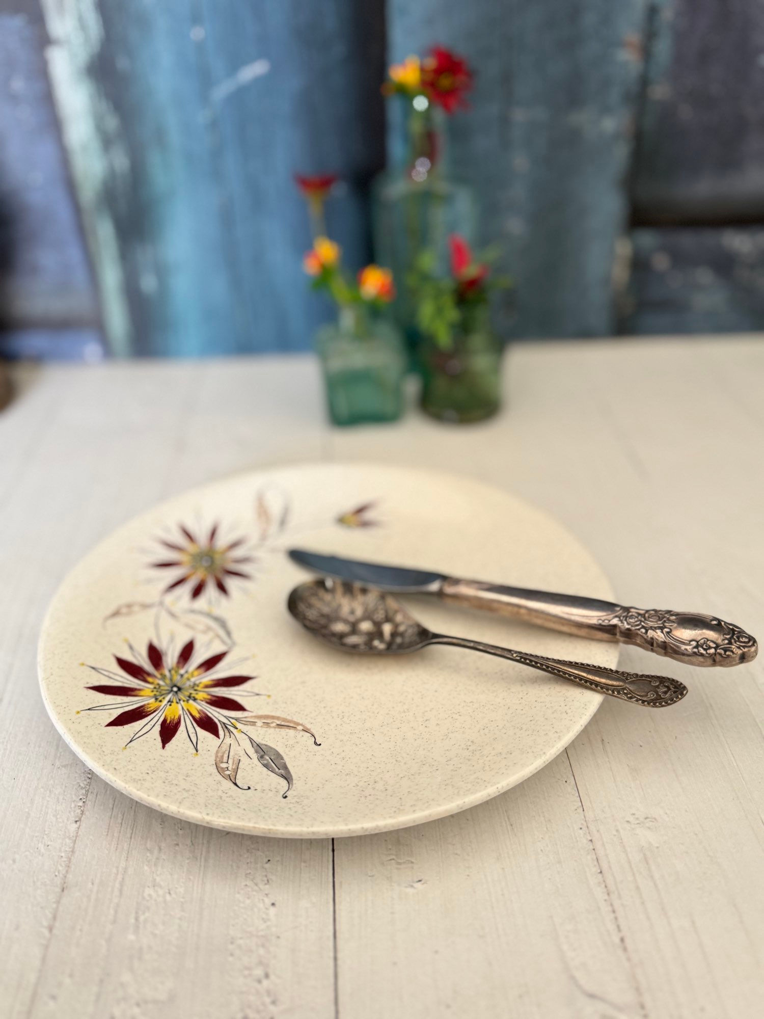 קרול - סט של חמש צלחות חרסינה אנגליה 21 ס״מ שנות ה 60