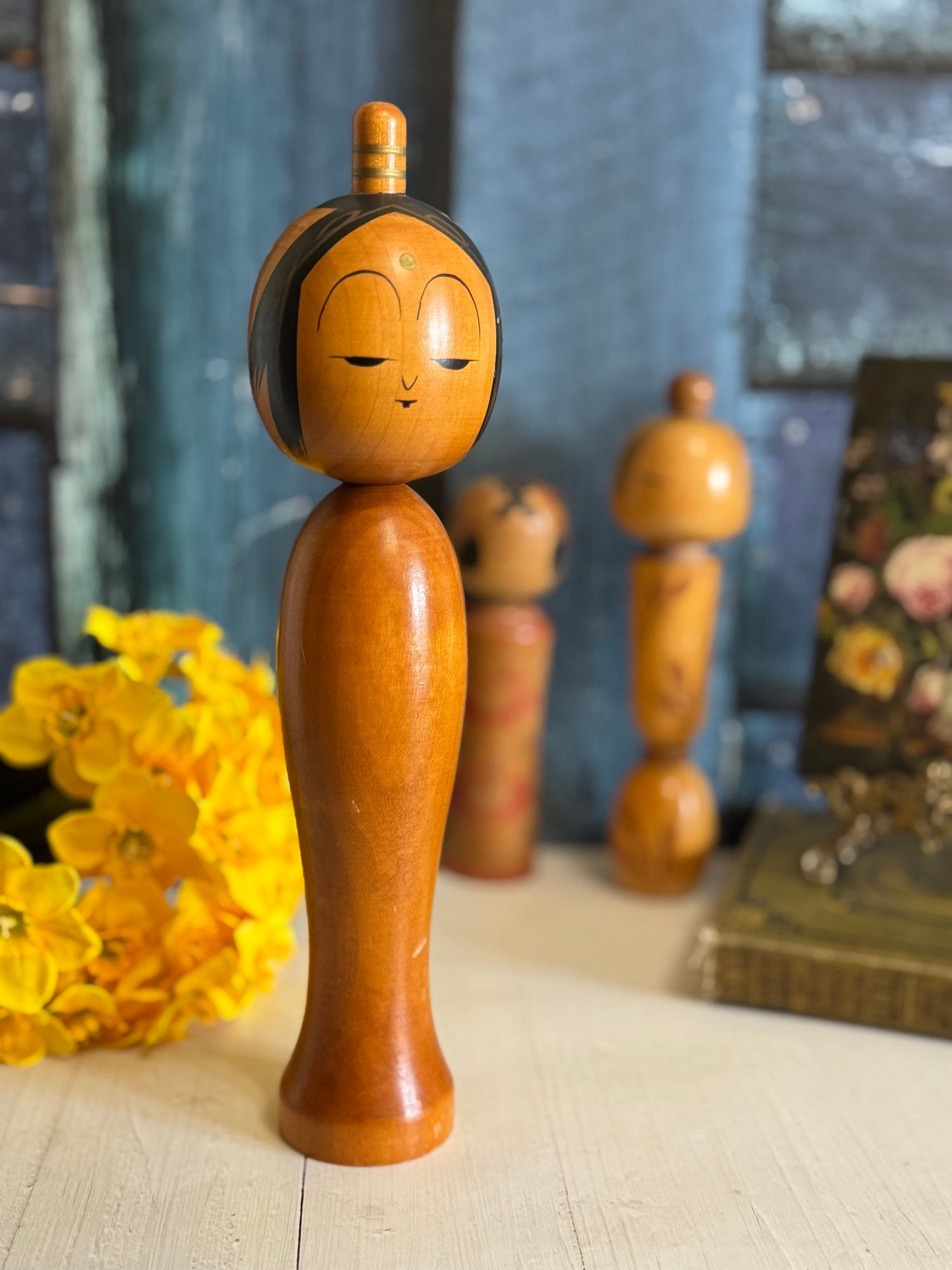 איאנה – בובת קוקשי יפנית בסגנון סוסאקו