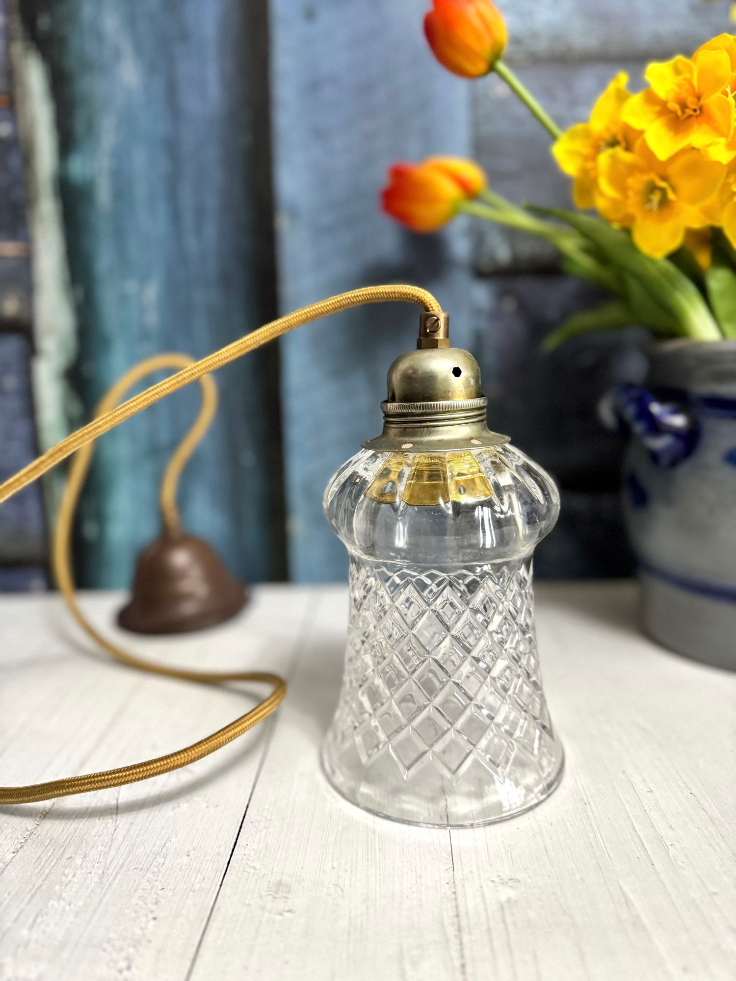 אודט חומה - מנורת תקרה זכוכית דחוסה בדוגמת וינטג׳