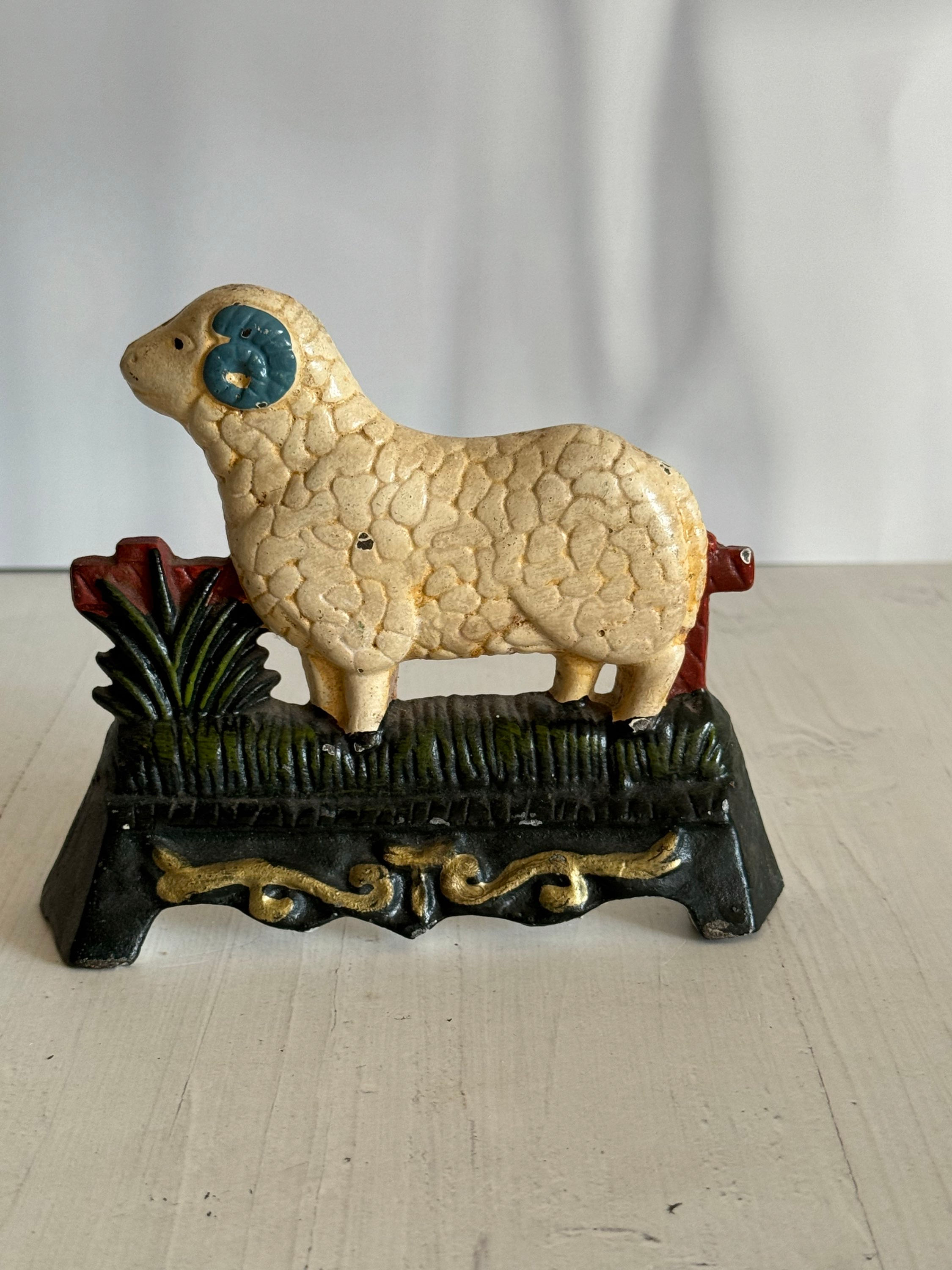 מרינו - מעצור דלת מברזל בצביעת יד, אנגלי עתיק ויקטוריאני