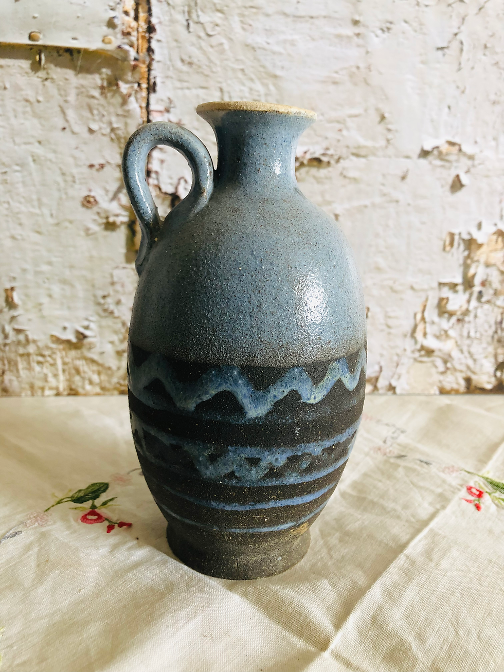 חוה - כד קרמיקה ישראלית נדיר של חוה סמואל