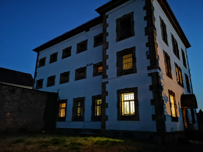 JVA Großenhain prison by night.jpg