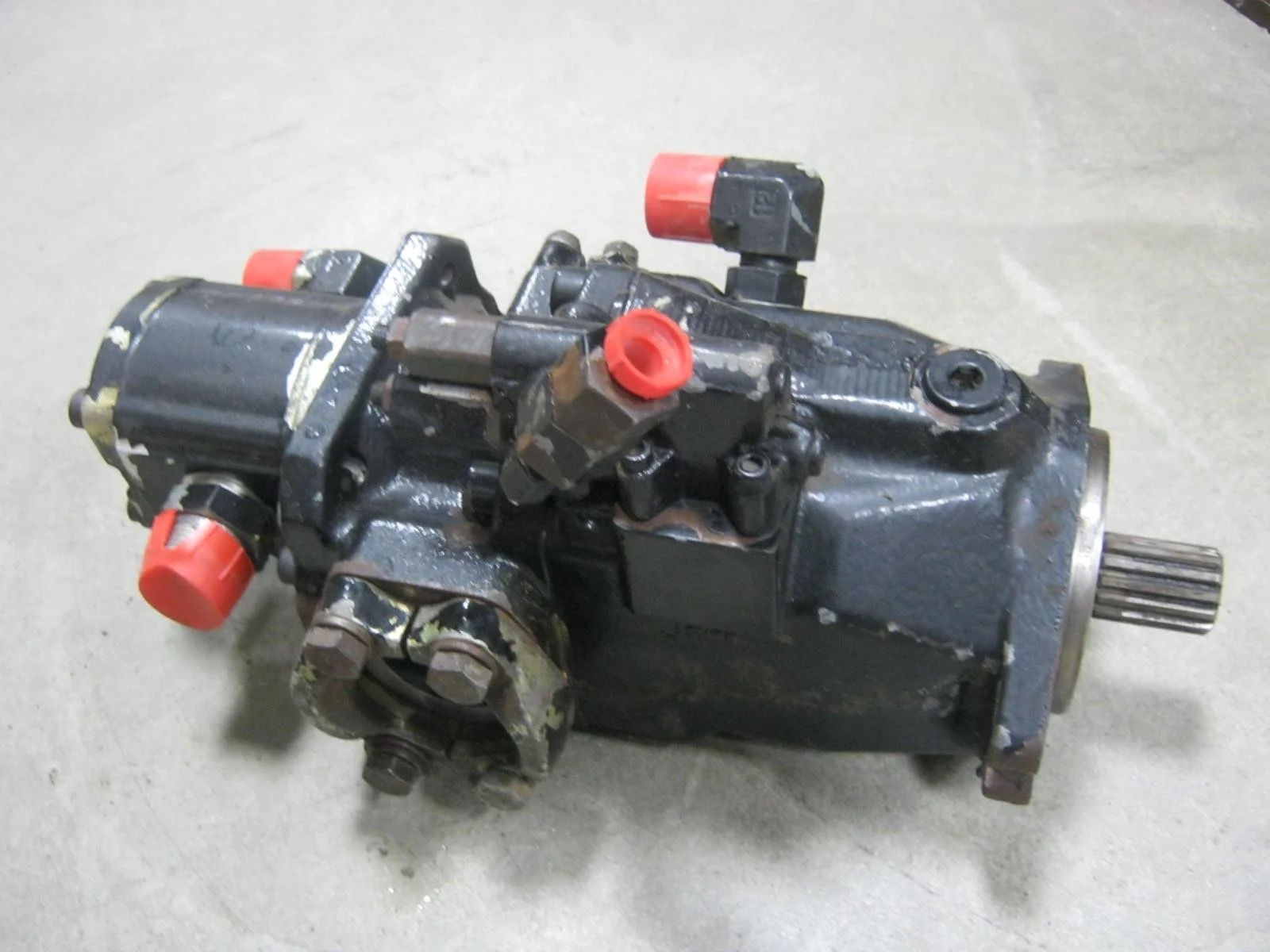 AG124439 Tandem Variable Display Pump