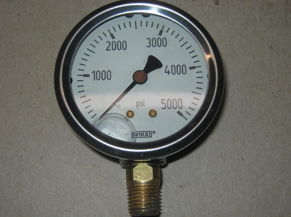 AG052193 Liquid Filled 2.50 Gauge