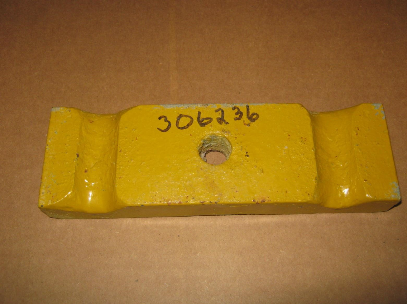 AG306236 AGCO U-Bolt Seat Bracket