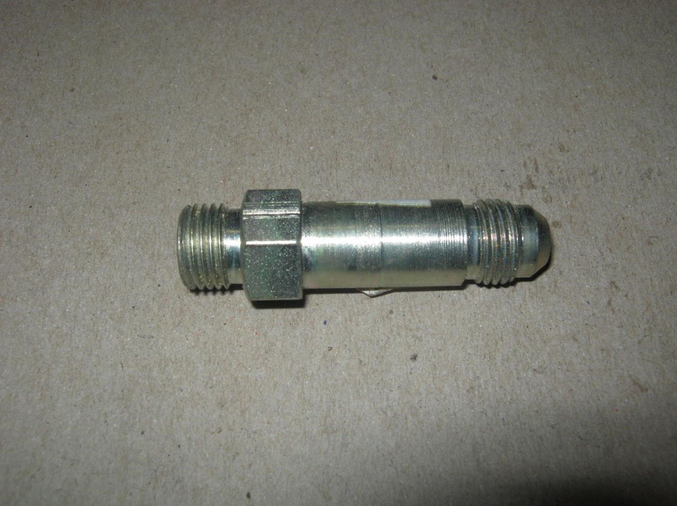 L095496 AGCO Adapter / Straight, Large 6MBX-6MJ