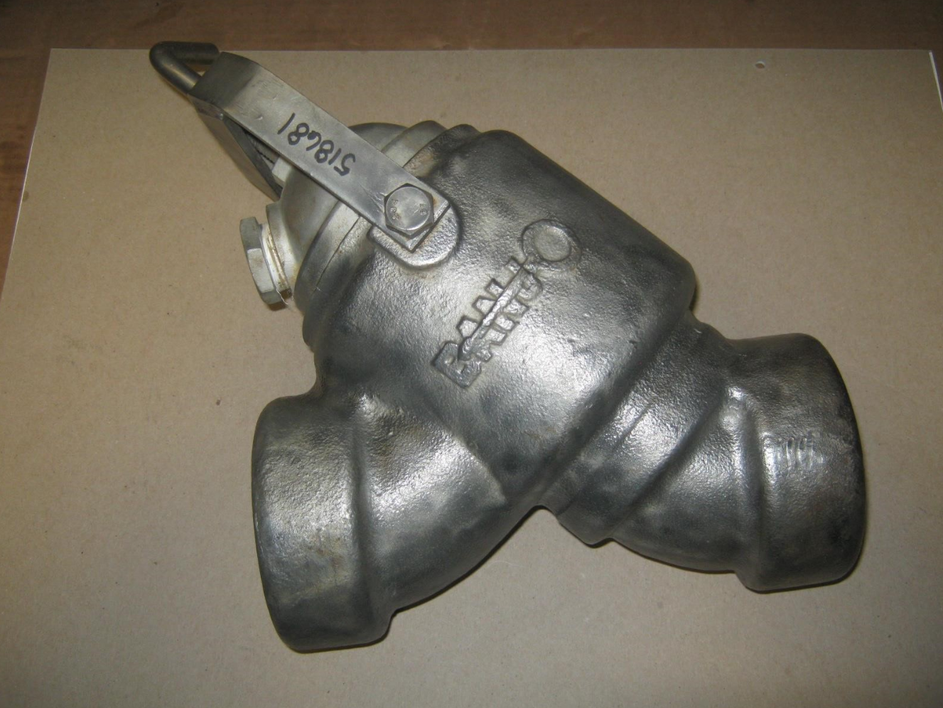 AG518681 AGCO Banjo 3" Stainless Steel Y-Strainer