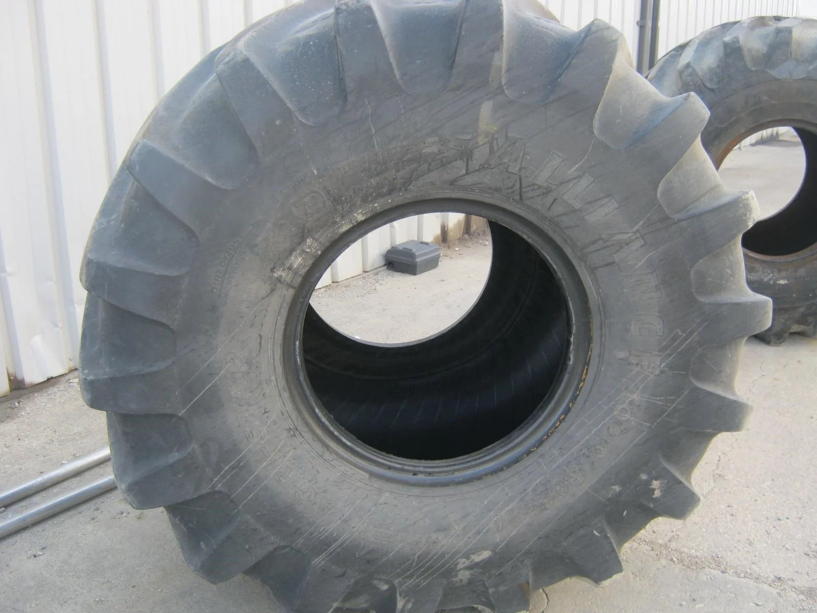 LOT6657 Alliance Agri Star 1000/50/25 172A8 Load Index - 80% Tread