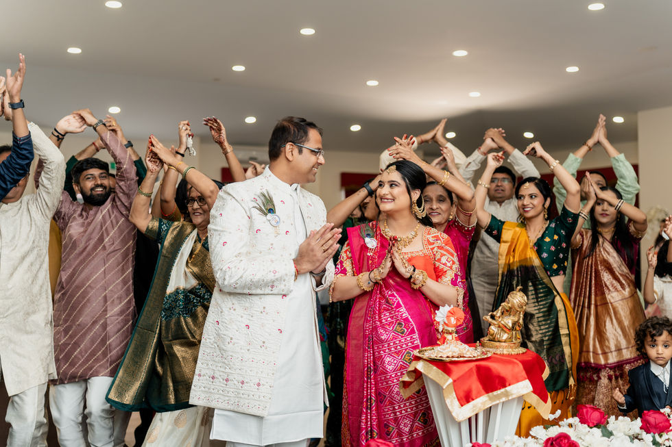 Traditional Ganesh Aarti and Blessings for Expecting Parents
