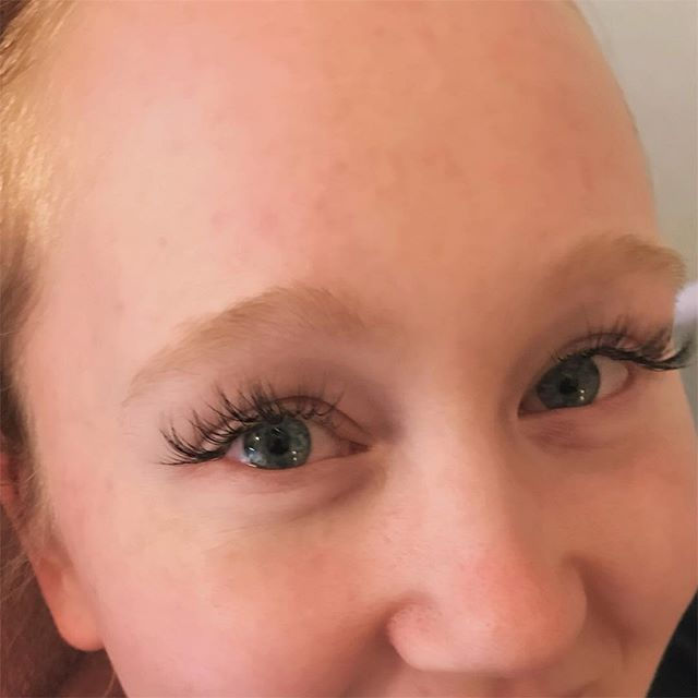 Eine richtig tolle Volumen-Wimpernverlän