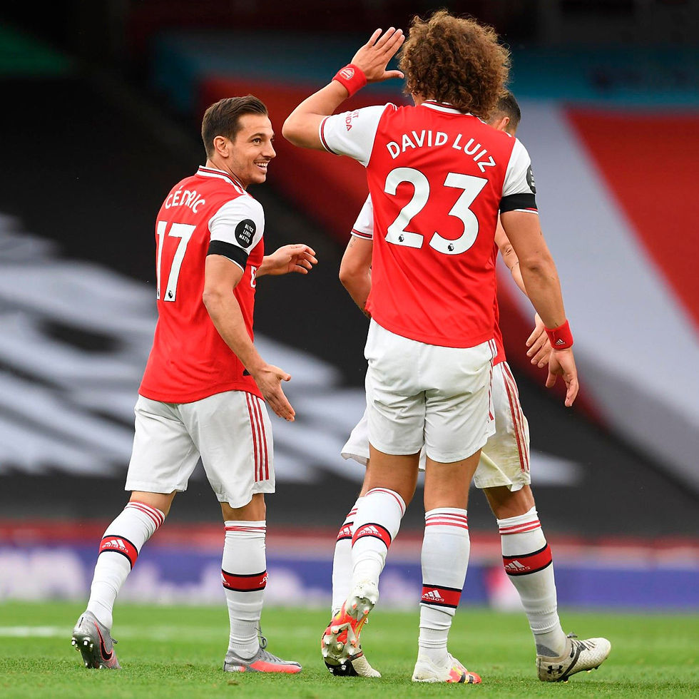 Cédric Soares [L] [@OficialCedric]