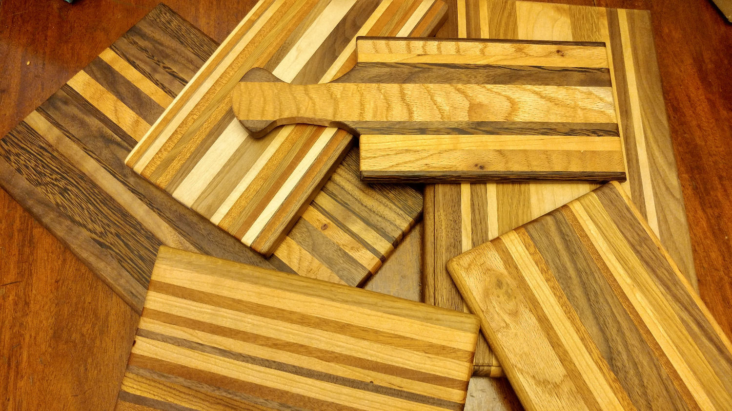 Small with Handle hand-Crafted Cutting Board