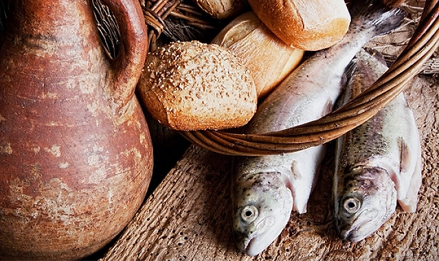 panes y peces_edited.png