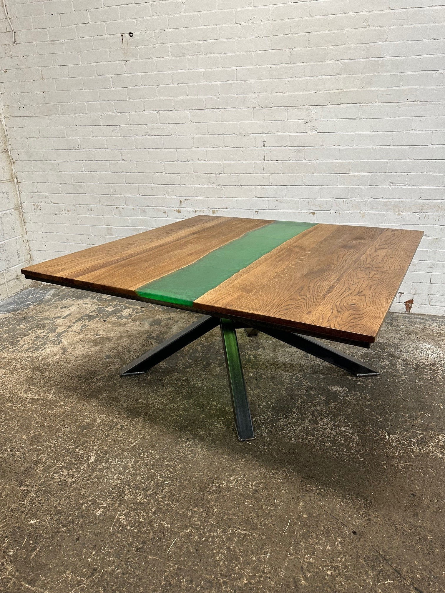 Industrial Chic Solid Oak Epoxy River Resin Spider Pedestal Dining Table -779